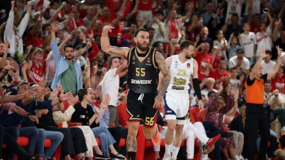 Mike James, esta temporada tras anotar un triple con el AS Mónaco.