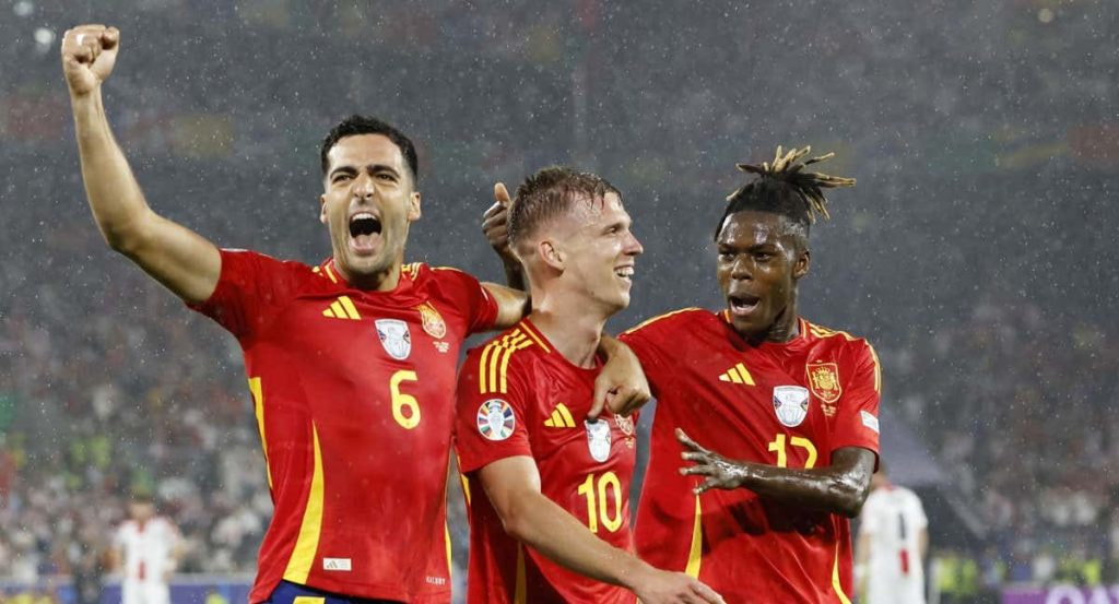 Merino celebra uno de los goles ante Georgia.