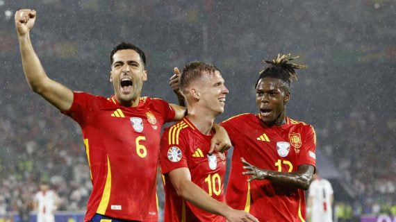 Merino celebra uno de los goles ante Georgia.