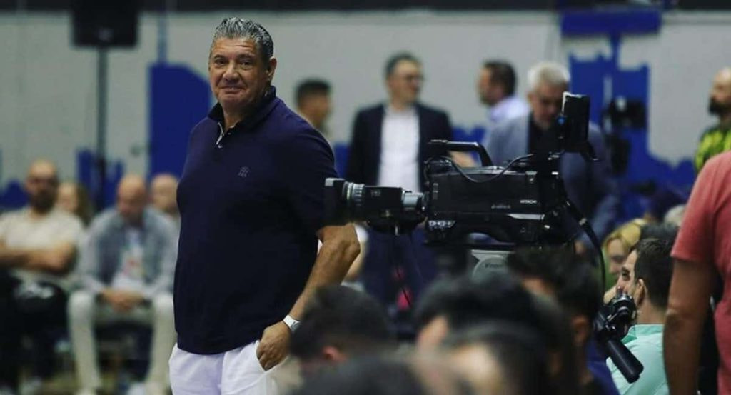 Misko Raznatovic durante un partido de Mega.