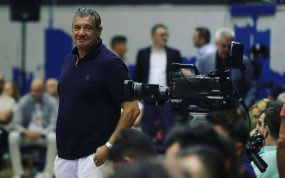 Misko Raznatovic durante un partido de Mega.