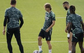 Modric, durante el entrenamiento previo a la ida de semifinales contra el City.