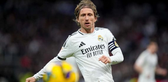 Modric, durante el partido contra el Rayo Vallecano.