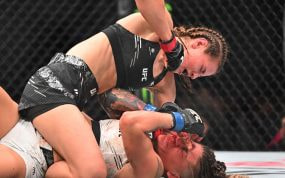 Pelea de UFC entre Jasmine Jasudavicius y Pricila Cachoeira.