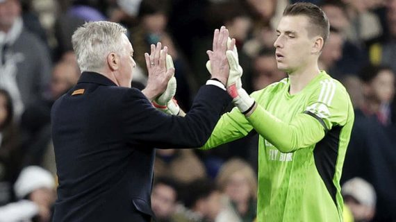 Ancelotti y Lunin, en una foto de archivo de esta temporada.