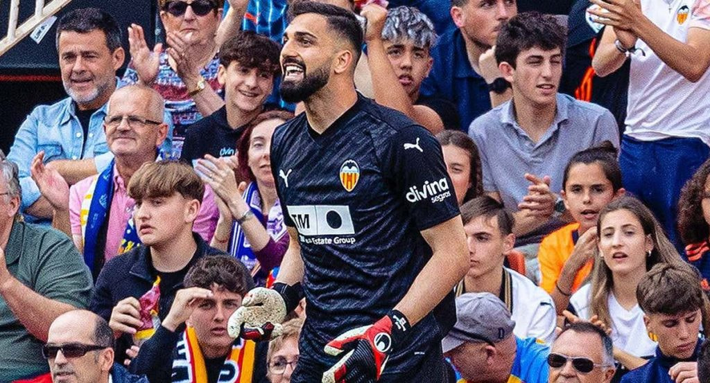 Mamardashvili en Mestalla.