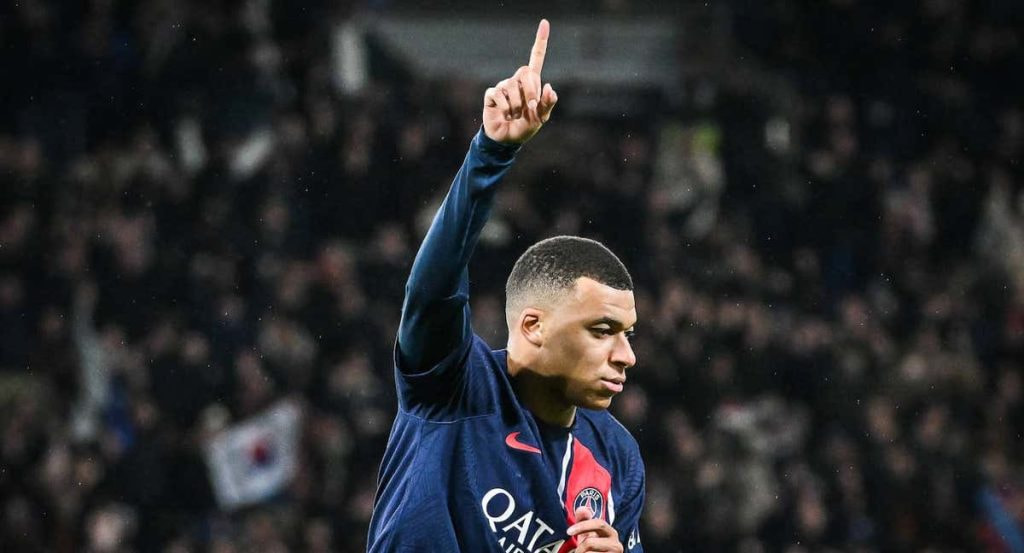 Mbappé celebra un gol con el PSG.