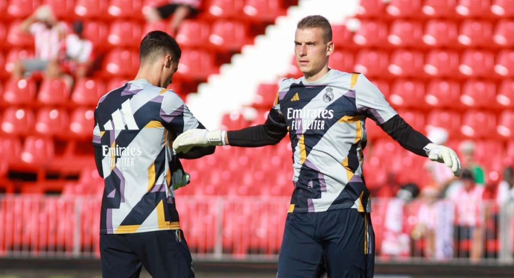 Kepa y Lunin, antes de un partido del Real Madrid.