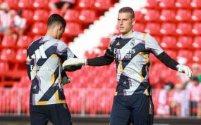 Kepa y Lunin, antes de un partido del Real Madrid.