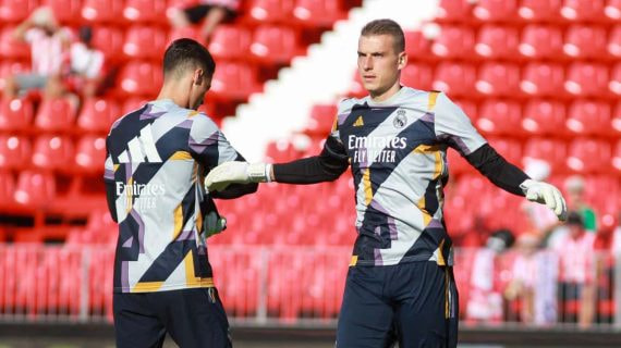 Kepa y Lunin, antes de un partido del Real Madrid.