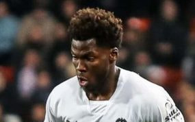 Yunus Musah con el Valencia