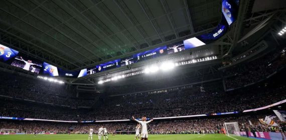 El estadio Santiago Bernabéu durante un Real Madrid-Barcelona.