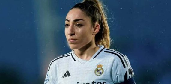 Olga Carmona durante un partido con el Real Madrid en la Champions.