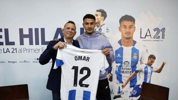 Ramon Guerrero, director de la Residencia, junto a Omar El Hilali, en su renovación.