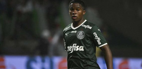 Endrick Felipe en un partido con el Palmeiras.