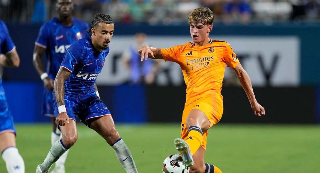 Nico Paz durante un partido de pretemporada del Real Madrid.
