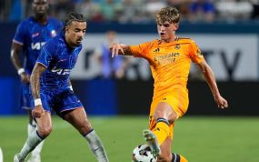 Nico Paz durante un partido de pretemporada del Real Madrid.