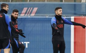 Pablo Sarabia, en un entrenamiento del PSG, con Messi y Fabián.