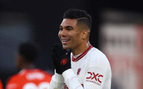Casemiro, durante un partido con el Manchester United.