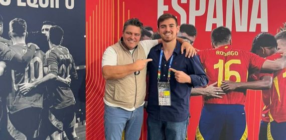 Joaquín Maroto y Manu Amor, en el Media Center de la Selección en la Eurocopa de Alemania.