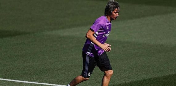 Fábio Coentrão en un entrenamiento con el Real Madrid.