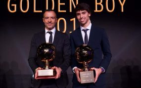 Jorge Mendes y Joao Felix, durante la entrega del Golden Boy.
