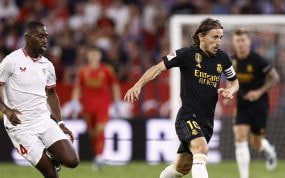 Modric y Kroos, contra el Sevilla.