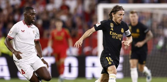Modric y Kroos, contra el Sevilla.