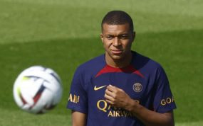 Kylian Mbappé, una de las grandes estrellas del fútbol actual que exigen cobrar primas.