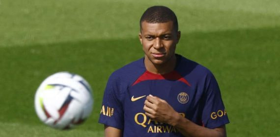 Kylian Mbappé, una de las grandes estrellas del fútbol actual que exigen cobrar primas.