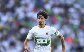 Álex Collado, en un partido con el Elche.