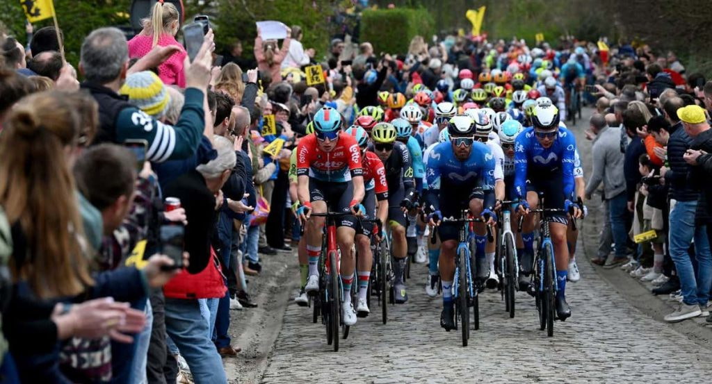 Lotto-dstny y Movistar Team son dos de los equipos implicados en la pelea por las últimas licencias UCI WorldTour.