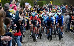 Lotto-dstny y Movistar Team son dos de los equipos implicados en la pelea por las últimas licencias UCI WorldTour.