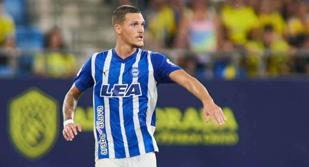 Rafa Marín, durante un partido del Alavés.