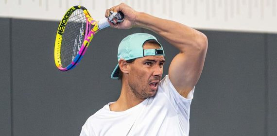 Rafael Nadal, durante un entrenamiento en la academia de Manacor.