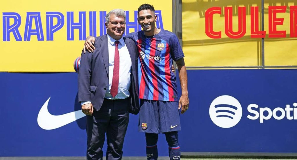 Laporta y Raphinha el día de la presentación del brasileño.