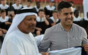 Rayco, junto a uno de los jeques de Arabia Saudí