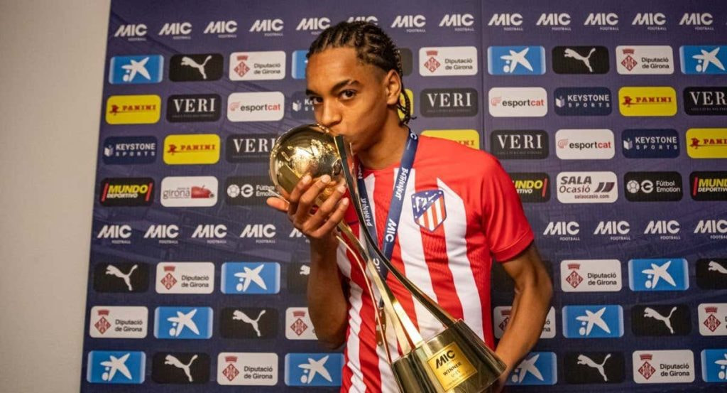 Yeremaiah Ramos celebra el título del MIC que consiguió con el Atlético.