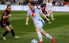 Sara Däbritz durante un partido con el Olympique de Lyon.