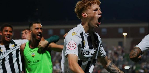 Jeremy de León, durante un partido del Castellón.