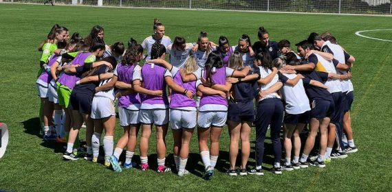 Las jugadoras del Real Madrid antes del partido.