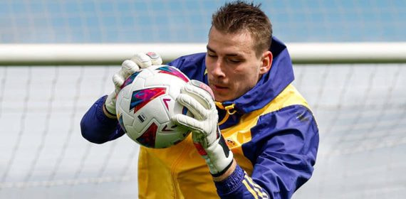 Lunin se entrena en Valdebebas.