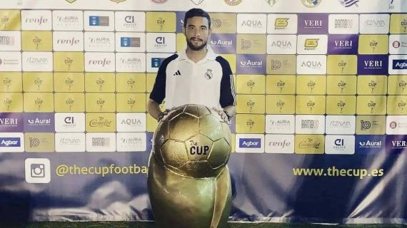 Adrià Díaz, con el Real Madrid.