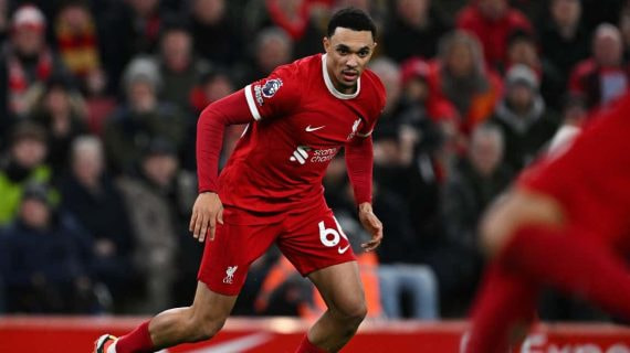 Trent Alexander-Arnold, en un partido reciente del Liverpool.