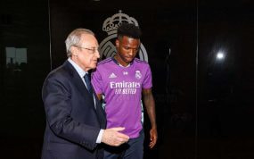Florentino Pérez, con Vinicius Júnior.