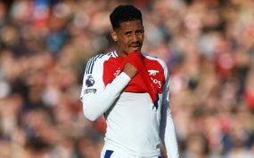 William Saliba, durante un partido de Premier League con el Arsenal.