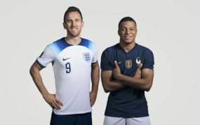 Harry Kane y Mbappé posan durante el pasado Mundial.