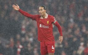 Van Dijk, durante el Liverpool-Manchester United.