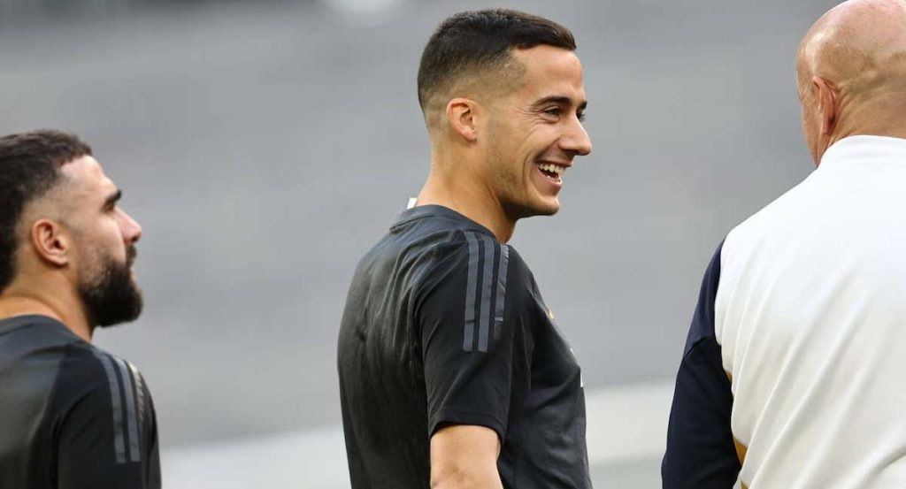 Lucas Vázquez, en el entrenamiento previo al Real Madrid-Bayern.