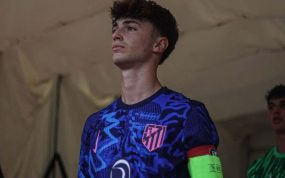 Jorge Castillo antes de un partido de Youth League.